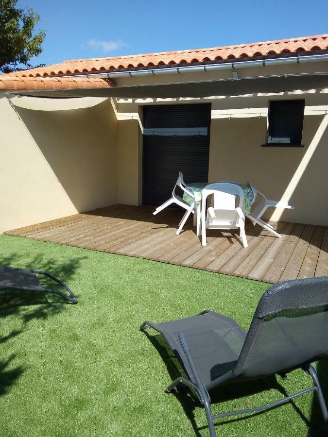 Au Refuge Des Farfas Apartamento Saint-Paul-en-Pareds Exterior foto
